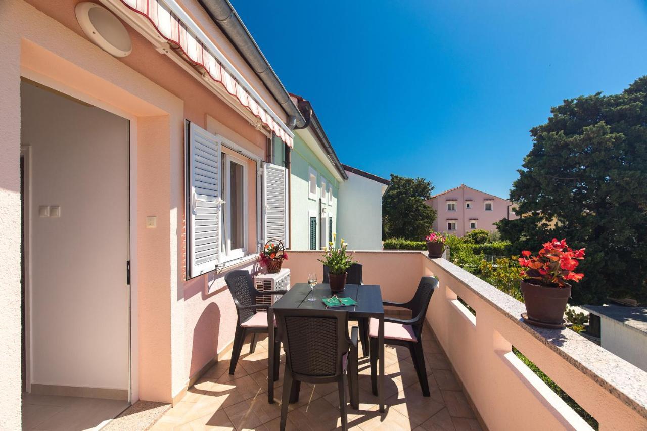 Apartment Oleander Punat Esterno foto