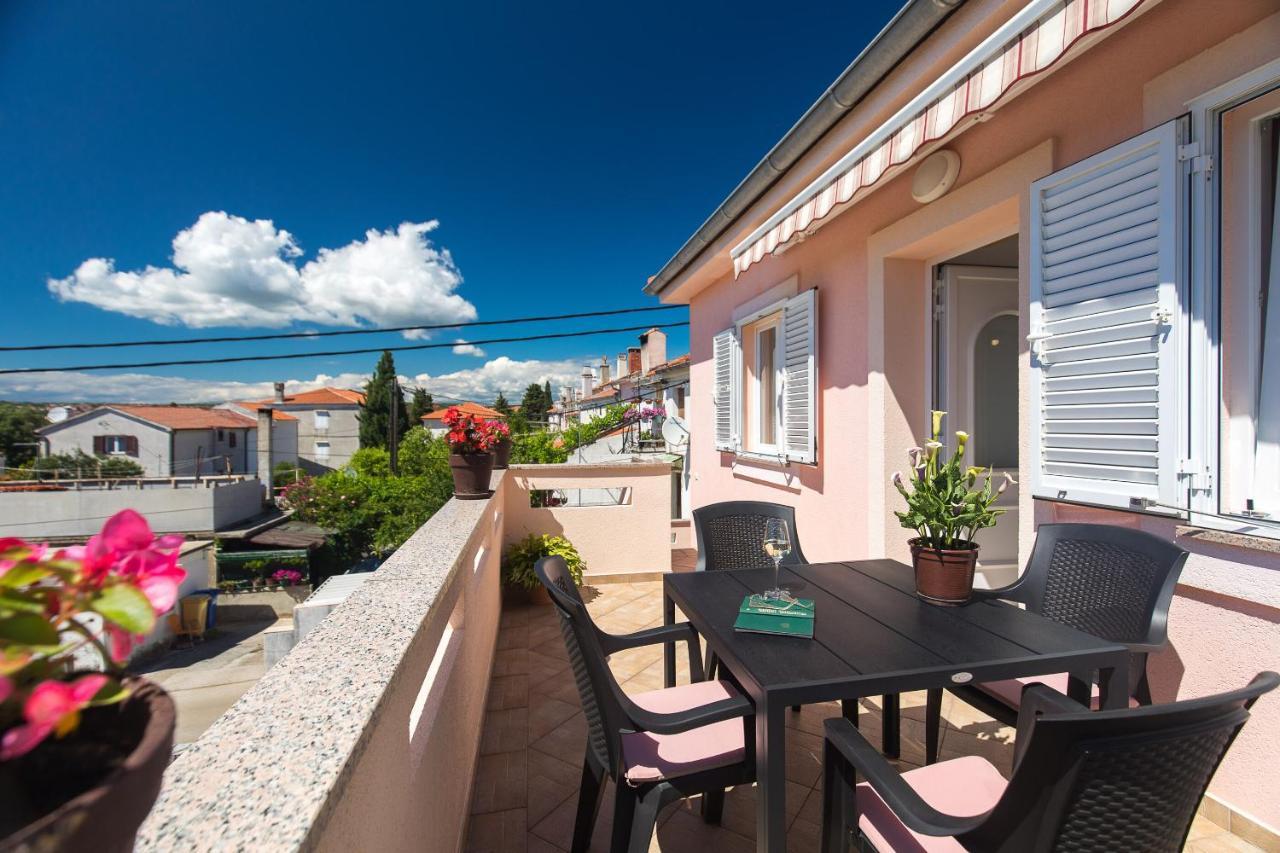 Apartment Oleander Punat Esterno foto