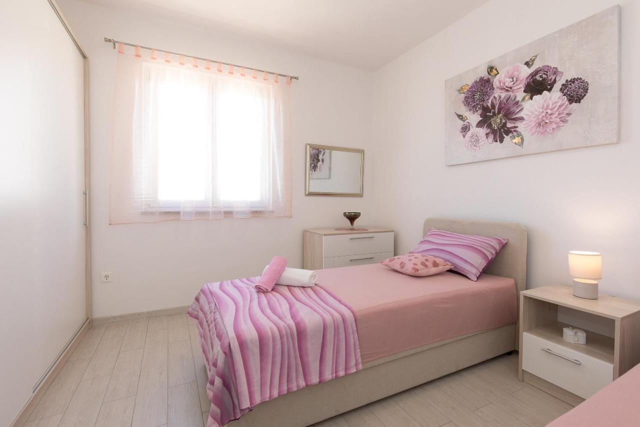 Apartment Oleander Punat Esterno foto